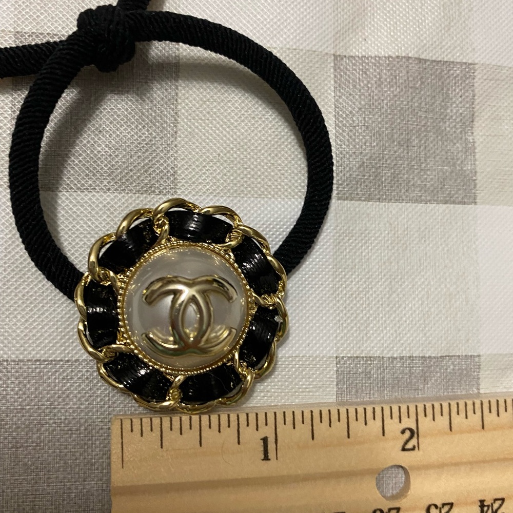 Chain detail hair scrunchie new no tags